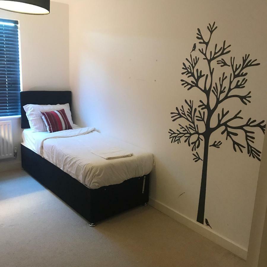 Executive Brentwood Apartment Buitenkant foto