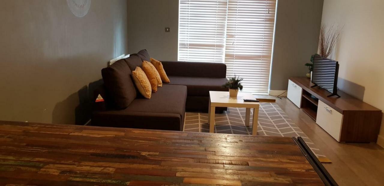 Executive Brentwood Apartment Buitenkant foto